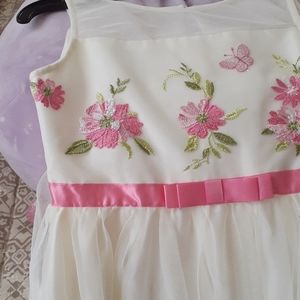 Girls dress size 8